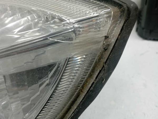 PHARE GAUCHE SKODA - Vue 3